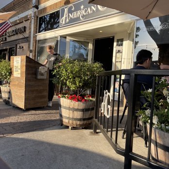 American Grub - Front Entrance - check in with hostess for patio or inside seating - Burgers Near Me - Tustin, California