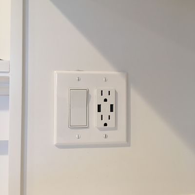 Chromatic Electrical Logo