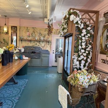 Flowers by the Bay - Florists Near Me - Orleans, Massachusetts