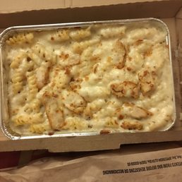 Chicken Alfredo pasta