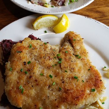 Old Stein Inn - Chicken schnitzel, spätzle and red cabbage - German Near Me - Edgewater, Maryland Old Stein Inn - Chicken schnitzel, spätzle and red cabbage - German Near Me - Edgewater, Maryland