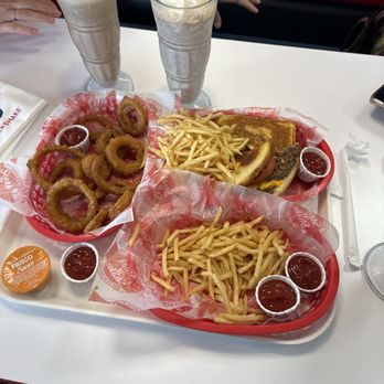 Steak ’n Shake - Burgers Near Me - Palm Coast, Florida Steak ’n Shake - Burgers Near Me - Palm Coast, Florida