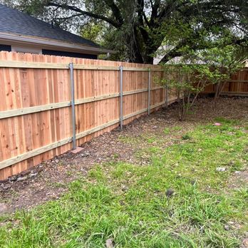 Deno Fence and Repair - Side yard - Fences & Gates Near Me - Bryan, Texas Deno Fence and Repair - Side yard - Fences & Gates Near Me - Bryan, Texas