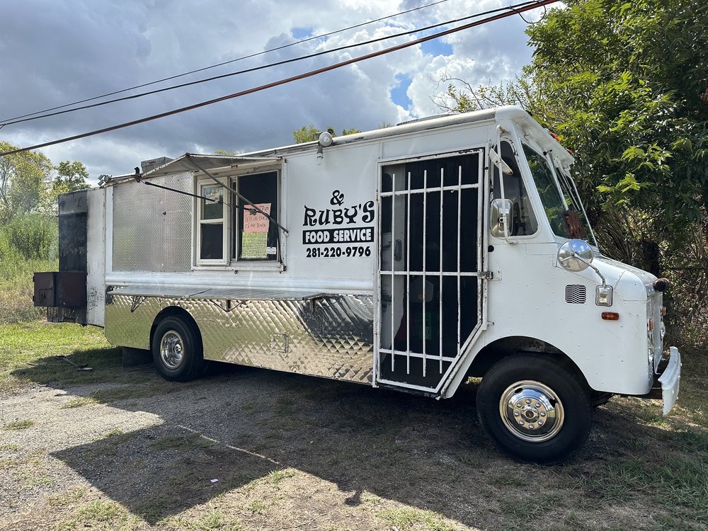 Johnny & Ruby's Food Service Logo