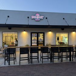 High Sweet Creamery - Outside