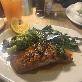 Bonefish Grill - Salmon, spinach and broccoli - Seafood Near Me - Paramus, New Jersey Bonefish Grill - Salmon, spinach and broccoli - Seafood Near Me - Paramus, New Jersey