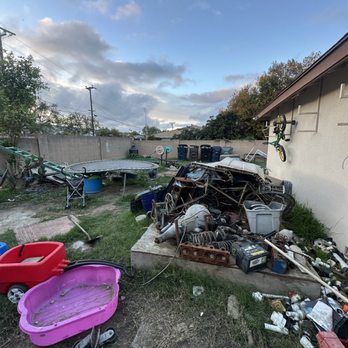 Dt Hauling - Junk Removal & Hauling Near Me - Garden Grove, California