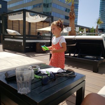 Hilton Diagonal Mar - Pool time - Hotels Near Me - Barcelona, B