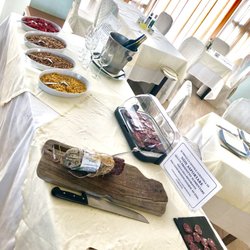 Parco dei Principi - Salami e formaggi tipici marchigiani