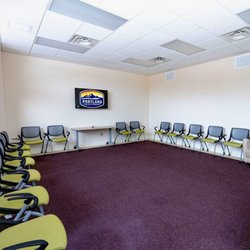 Portland Treatment - Alcohol Treatment in Maine. One of our spacious group rooms in Biddeford. Helping to deliver quality rehab near me options.