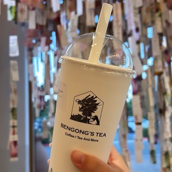 BenGong's Tea - Peach Oolong Milk Tea (Cream Top) - Coffee & Tea Near Me - Irvine, California BenGong's Tea - Peach Oolong Milk Tea (Cream Top) - Coffee & Tea Near Me - Irvine, California