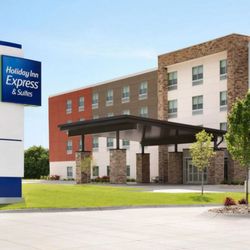 Holiday Inn Express & Suites