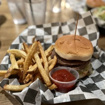 Torch Bistro - Mon Special ($3.50 + $2 xtra party + $2.50 fries) - American Near Me - Norfolk, Virginia