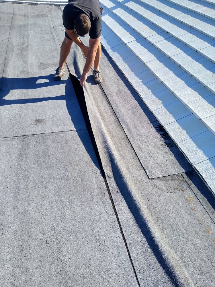 Slide of Pinewood Construction