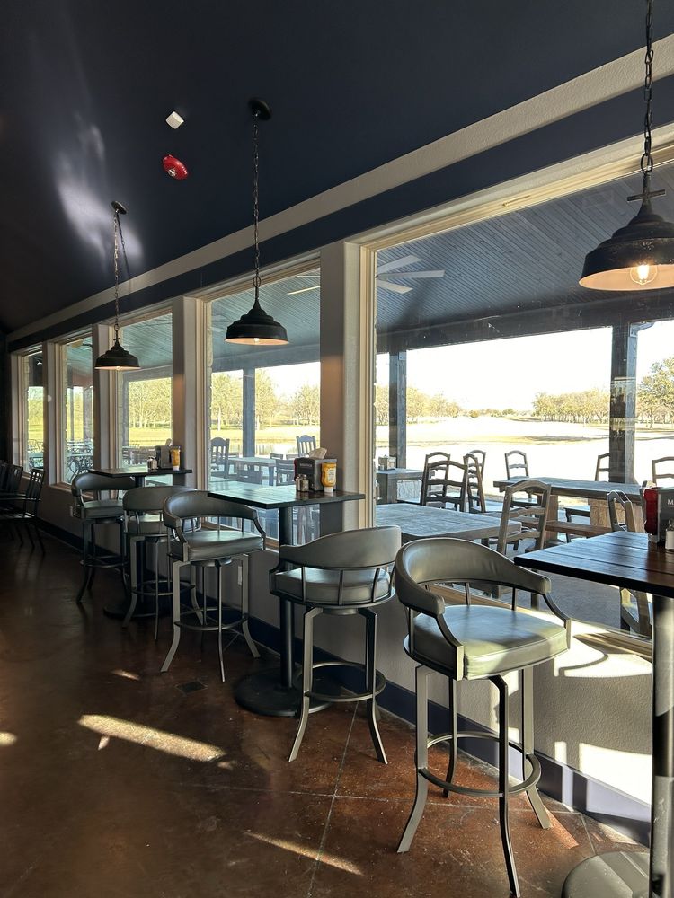 Seventy One Bar & Grill