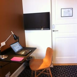 Hotel Ritz - In room working space with very nice leather chair