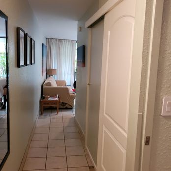 Paki Maui Resort - Hallway - Resorts Near Me - Lahaina, Hawaii Paki Maui Resort - Hallway - Resorts Near Me - Lahaina, Hawaii