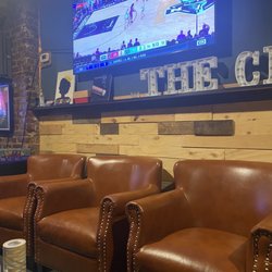 The Crowne Cigar Lounge