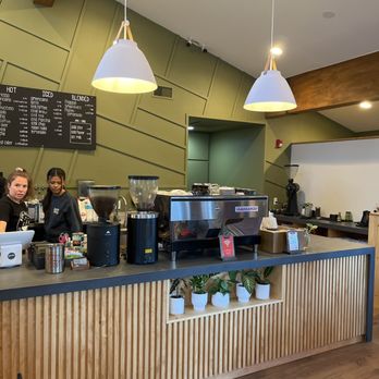 Pure Bean Coffee House - Newly renovated - Coffee & Tea Near Me - Idyllwild-Pine Cove, California