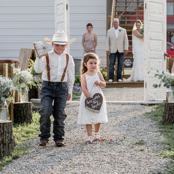 The Rustic Barn Venue - Venues & Event Spaces Near Me - Nora Springs, Iowa The Rustic Barn Venue - Venues & Event Spaces Near Me - Nora Springs, Iowa