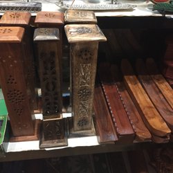 Thamel Gifts