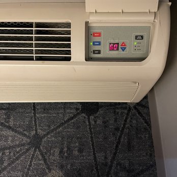 Aloft by Marriott Bolingbrook - Air conditioner that barely worked - Hotels Near Me - Bolingbrook, Illinois Aloft by Marriott Bolingbrook - Air conditioner that barely worked - Hotels Near Me - Bolingbrook, Illinois