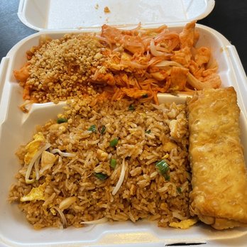 Five Fong Chef - Lunch special chicken Pad Thai with chicken fried rice and egg roll - Chinese Near Me - Orland Park, Illinois