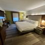 Holiday Inn Express & Suites Newport News