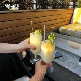Frozen Hugo Spritz