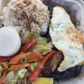 Lola Betty's Kitchen - Chicken Adobo, egg, pan it and puto - Food Trucks Near Me - Camarillo, California