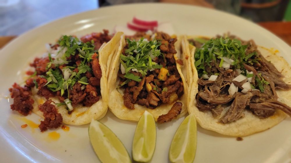 Food from Taqueria Tlaxcalli