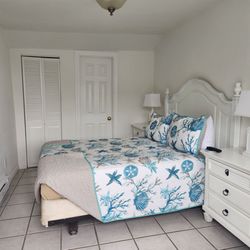 Bodega Harbor Inn - Room #2... very small with no view but clean and comfy bed! Sat outside to enjoy the view.