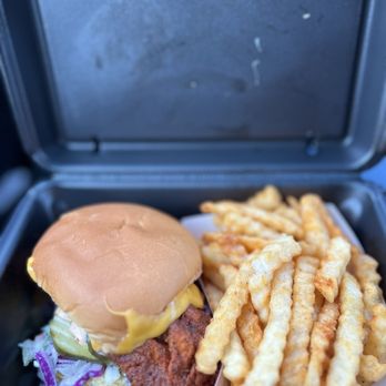 DAVES HOT CHICKEN - Updated July 2024 - 539 Photos & 559 Reviews - 9040 ...