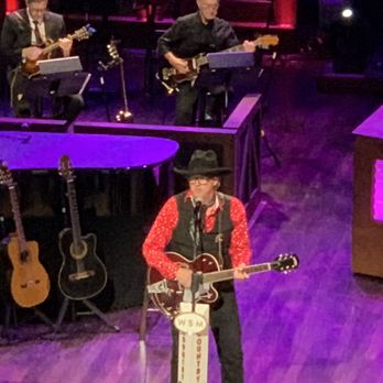 Grand Ole Opry - Show time! - Music Venues Near Me - Nashville, Tennessee Grand Ole Opry - Show time! - Music Venues Near Me - Nashville, Tennessee