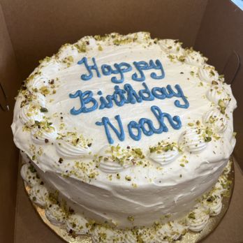 Chic Sweets Bakery - Pistachio cake - Cupcakes Near Me - Houston, Texas