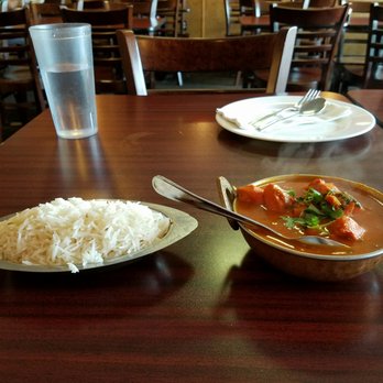 Ambar India - Chicken vindaloo and rice - Indian Near Me - Champaign, Illinois Ambar India - Chicken vindaloo and rice - Indian Near Me - Champaign, Illinois