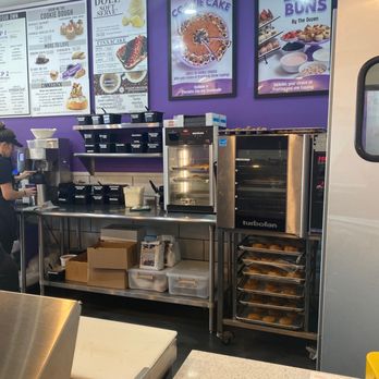 Cinnaholic - Bakeries Near Me - Dunwoody, Georgia