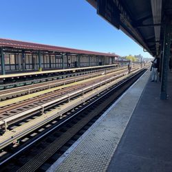 MTA - 74th & Broadway Subway Station