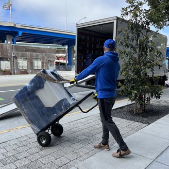 Shipshape Moving - Quality protection furniture is essential in the moving process. - Movers Near Me - Berkeley, California Shipshape Moving - Quality protection furniture is essential in the moving process. - Movers Near Me - Berkeley, California