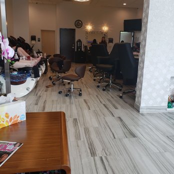 Luxor Nails and Spa - Nail Salons Near Me - Gladstone, Oregon