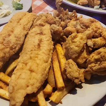Charlie's Creole Kitchen - Shrimp, crawfish, and catfish - Cajun/Creole Near Me - Dallas, Texas