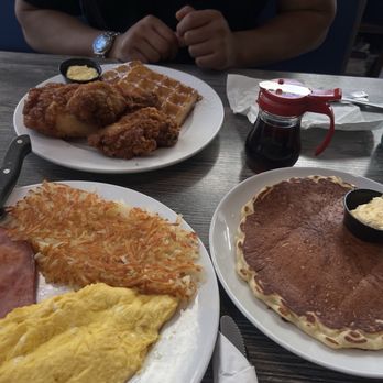 Paradise Cove Cafe - American Near Me - Palm Desert, California Paradise Cove Cafe - American Near Me - Palm Desert, California