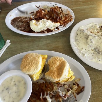 Mom's Kitchen - Chilaquiles, Breakfast Sliders and side of Biscuit and Gravy. - Breakfast & Brunch Near Me - Vista, California Mom's Kitchen - Chilaquiles, Breakfast Sliders and side of Biscuit and Gravy. - Breakfast & Brunch Near Me - Vista, California