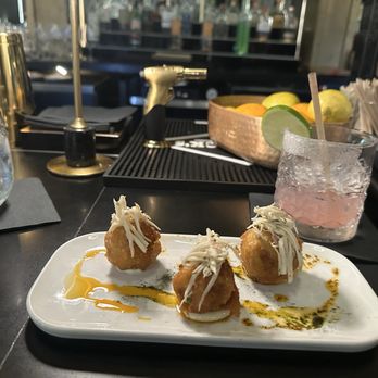 Norman's - Blue crab beignets - Seafood Near Me - Orlando, Florida
