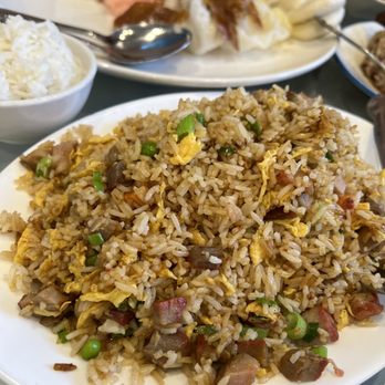 Oak Tree Inn - BBQ Pork Fried Rice - Chinese Near Me - South Pasadena, California Oak Tree Inn - BBQ Pork Fried Rice - Chinese Near Me - South Pasadena, California