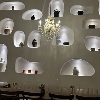 Ammatoli - Dining room decor. - Mediterranean Near Me - Long Beach, California