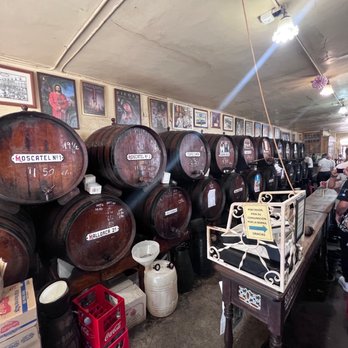 Antigua Casa de Guardia - Barrels to try - Wine Tasting Room Near Me - Málaga, Massachusetts Antigua Casa de Guardia - Barrels to try - Wine Tasting Room Near Me - Málaga, Massachusetts
