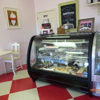 Sarah's Cake Shop - Desserts Near Me - Chesterfield, Missouri Sarah's Cake Shop - Desserts Near Me - Chesterfield, Missouri