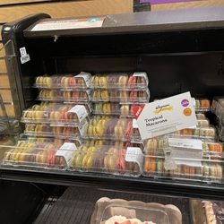 Wegmans - French Macaron Tray - 12 Count