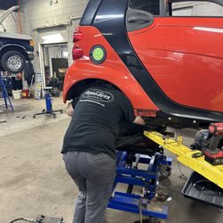 Good Guys Garage - Lots of room to work on those Smart Cars!